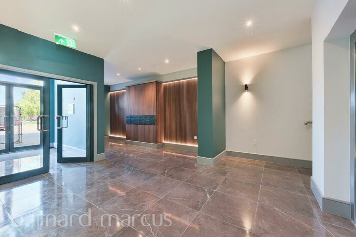 2 Bedroom Apartment To Rent In Vintner Court, Sutton, SM1