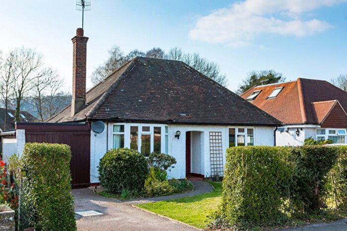 2 Bedroom Detached Bungalow To Rent In New Road, Wonersh, GU5
