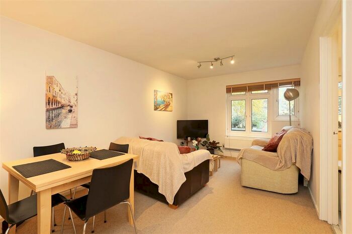 1 Bedroom Flat To Rent In Dyers Lane, London, SW15