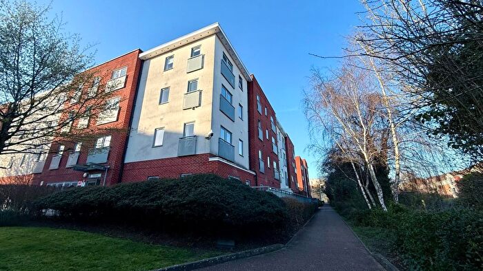 2 Bedroom Flat To Rent In Taywood Road, Northolt, UB5