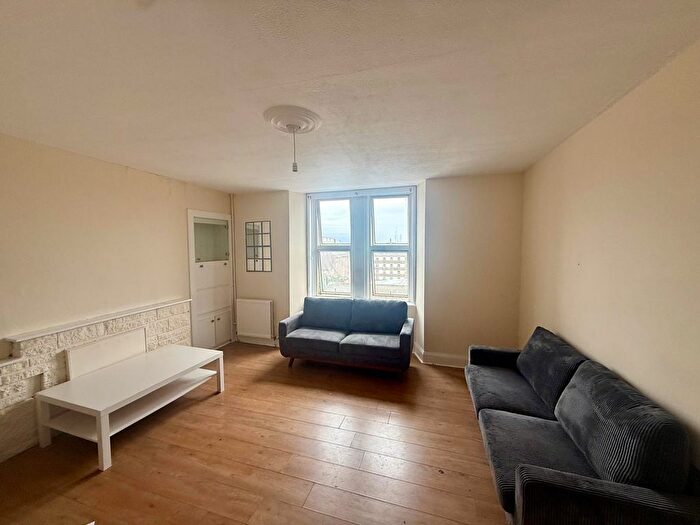 2 Bedroom Flat To Rent In Forest Park Road, Dundee, (Off Blackness Road), DD1
