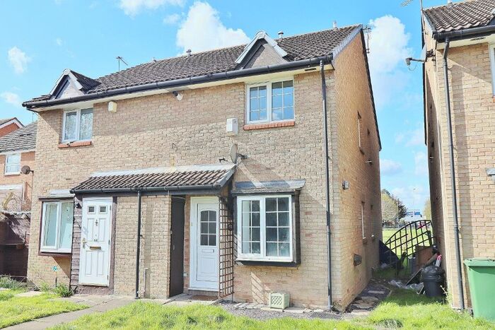 1 Bedroom Terraced House To Rent In Juniper Way, Harold Wood, Romford, RM3