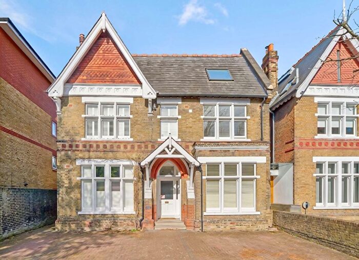 2 Bedroom Flat For Sale In Woodville Road, Ealing, W5