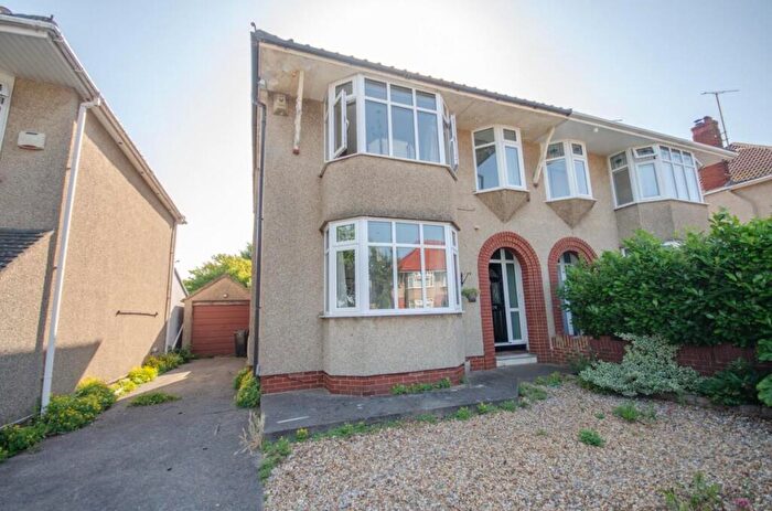 5 Bedroom Semi-Detached House For Sale In Oakdale Road, Downend, Bristol, BS16