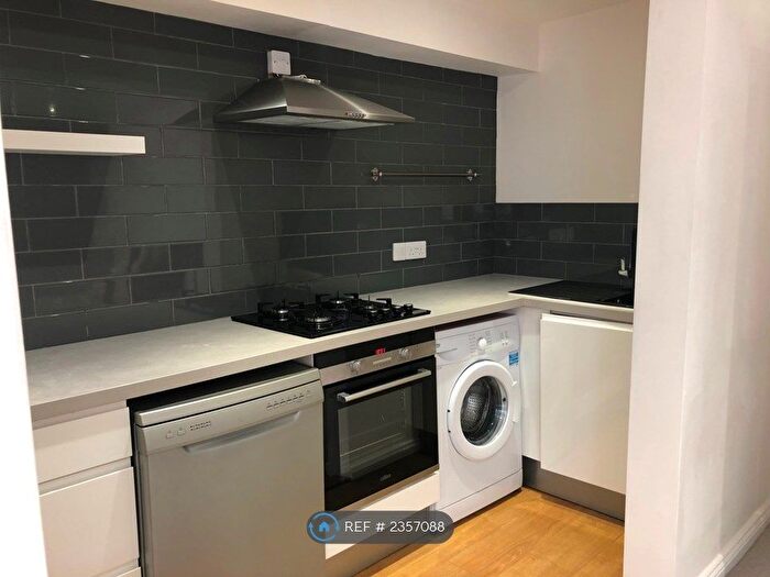Studio To Rent In Auckland Road East, Southsea, PO5