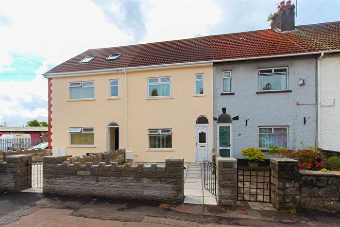 3 Bedroom Property To Rent In Robert Street, Ely, Cardiff, CF5