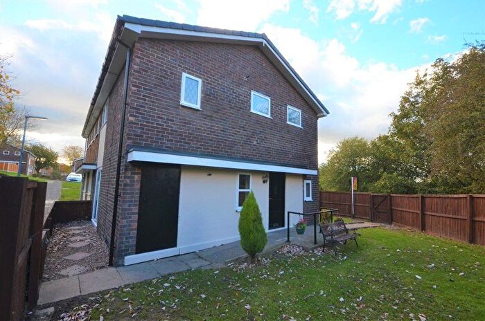 3 Bedroom Semi-Detached House To Rent In Pine Close, Castleford, WF10