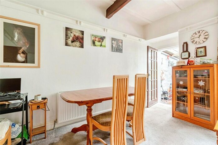 3 Bedroom Terraced House For Sale In Netherwood Road, Burnley, Lancashire, BB10