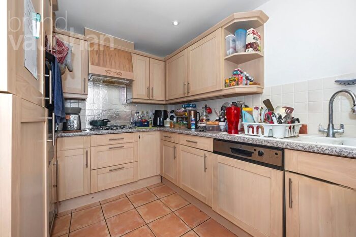 2 Bedroom Flat To Rent In Davigdor Road, Hove, East Sussex, BN3