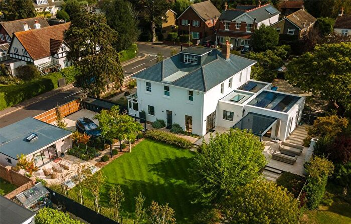 4 Bedroom Detached House For Sale In Beach Road, Emsworth, Hampshire, PO10