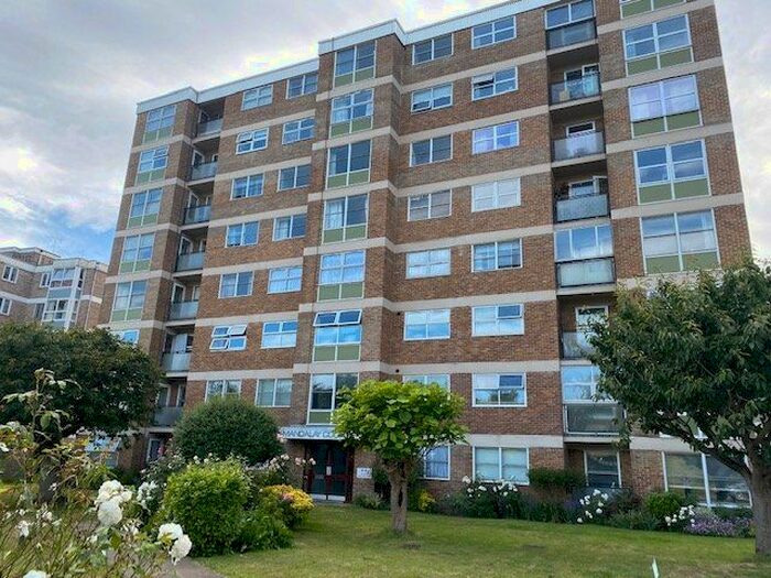 2 Bedroom Flat To Rent In Mandalay Court, London Road, Patcham, Brighton, BN1