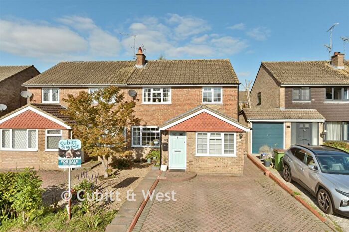 4 Bedroom Semi-Detached House For Sale In Erica Way, Horsham, West Sussex, RH12