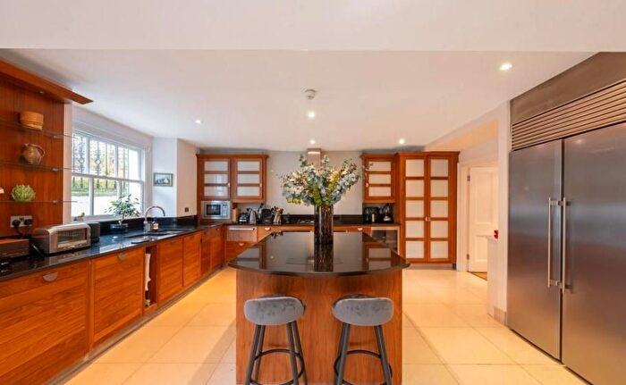 6 Bedroom Terraced House For Sale In Clifton Hill, St John's Wood, NW8