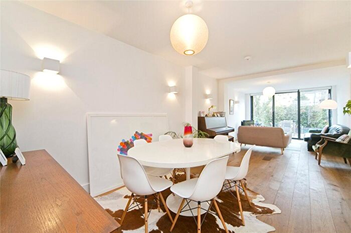 2 Bedroom Apartment To Rent In Highbury Hill, Highbury, London, N5