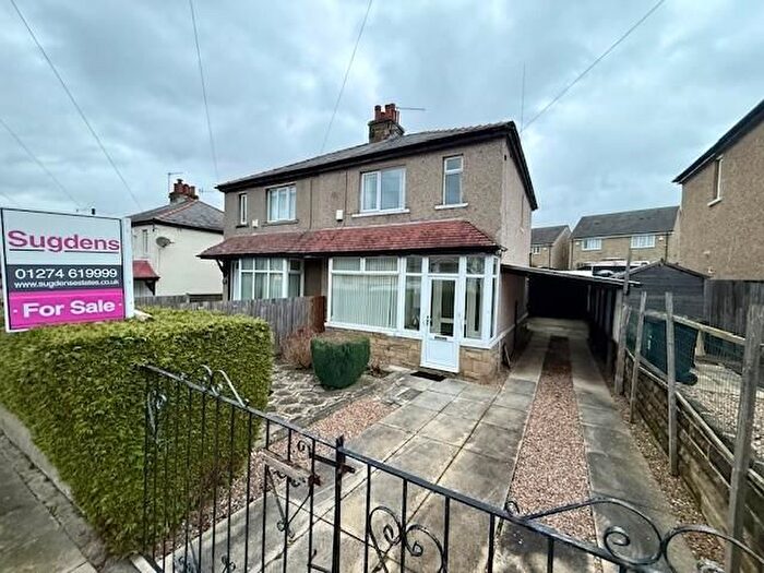 3 Bedroom Semi-Detached House For Sale In Wrose Brow Road, Shipley, BD18