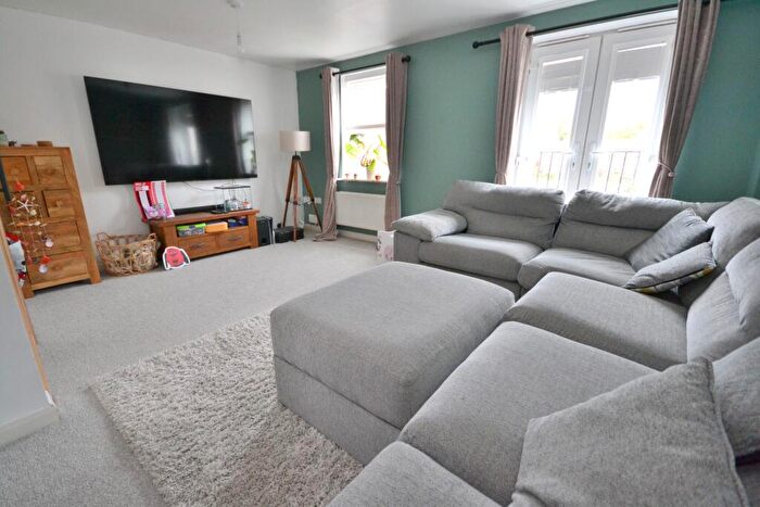 4 Bedroom Semi-Detached House For Sale In Hornscroft Park, Kingston Upon Hull, HU7