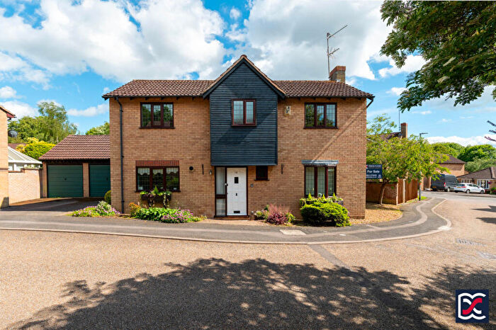 4 Bedroom Detached House For Sale In Tollgate Close, Kingsthorpe, Northampton, NN2