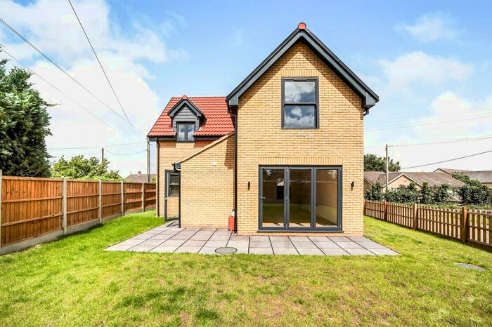 3 Bedroom Detached House For Sale In The Street, Holywell Row, Bury St. Edmunds IP28
