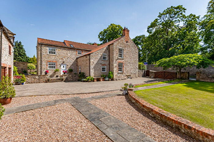 4 Bedroom Detached House For Sale In Main Street, Womersley, DN6