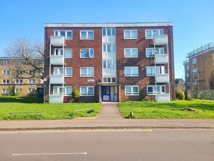 2 Bedroom Flat For Sale In Wimpson Lane, Southampton, SO16