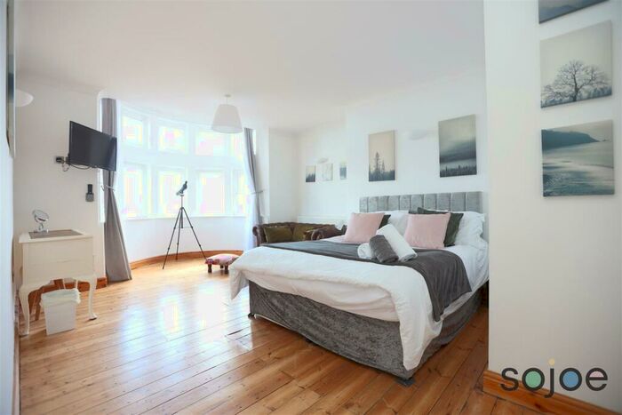 3 Bedroom Flat To Rent In Gunton Cliff, Lowestoft, NR32