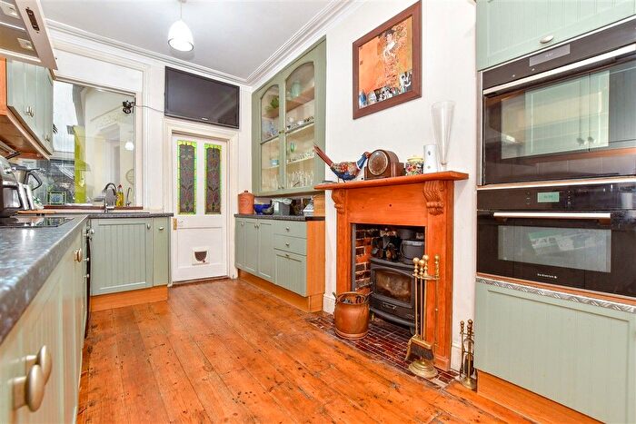 3 Bedroom Terraced House For Sale In Shadwell Road, Portsmouth, Hampshire, PO2