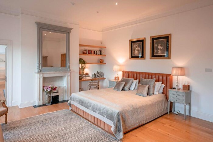 1 Bedroom Apartment To Rent In East Molesey, KT8