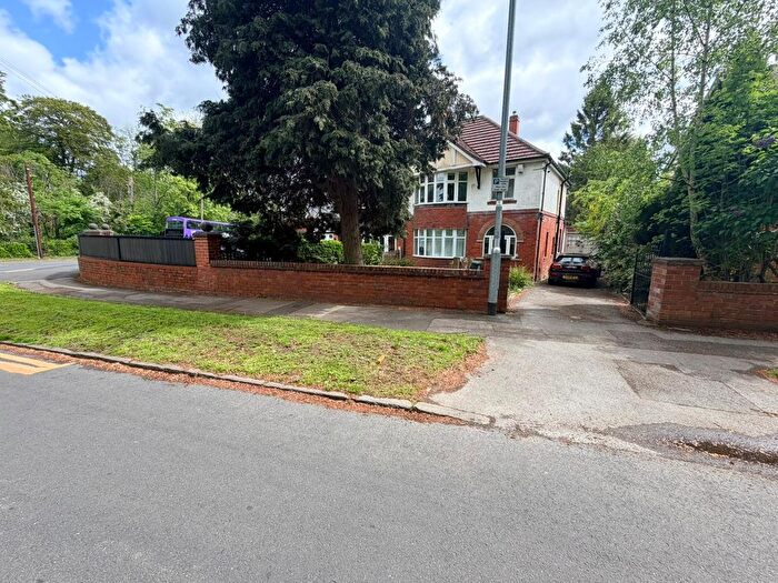 4 Bedroom Semi-Detached House To Rent In Batcliffe Drive, Leeds, West Yorkshire, LS6