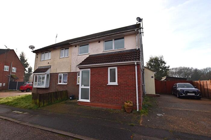 2 Bedroom Terraced House For Sale In Gilberd Road, Colchester, CO2