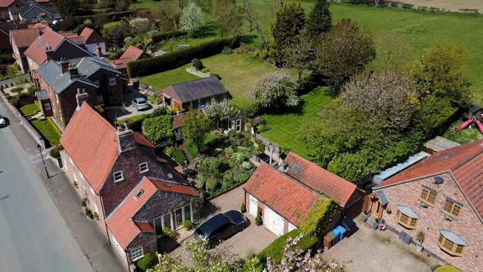 4 Bedroom Detached House For Sale In Main Street, Etton, Beverley, HU17
