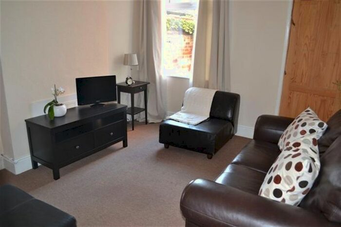 3 Bedroom Property To Rent In Hartopp Road, Leicester, LE2