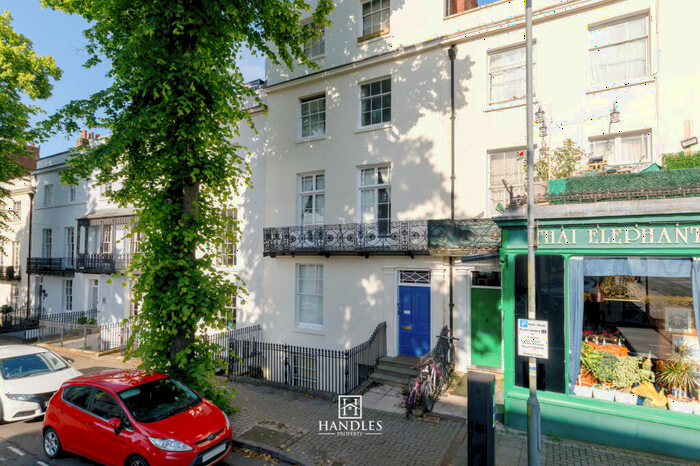 Studio To Rent In Portland Street, Leamington Spa, Warwickshire, CV32