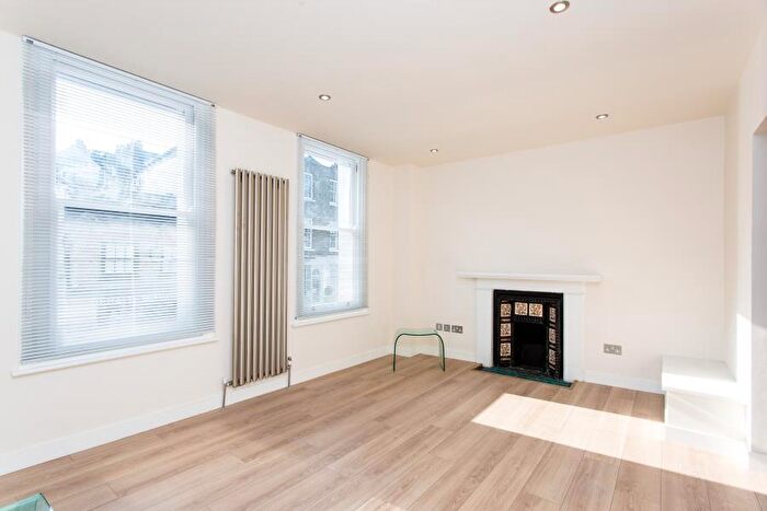 1 Bedroom Flat To Rent In Heath Street, Hampstead, NW3