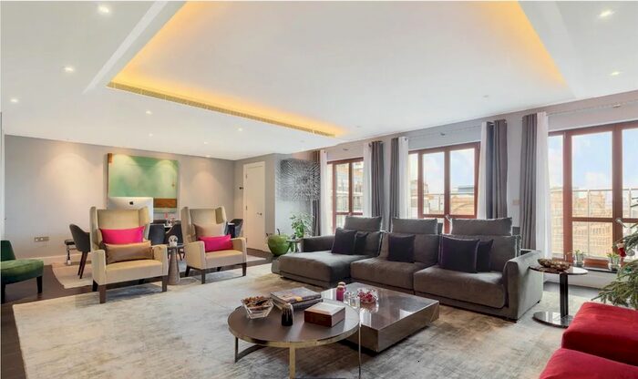 3 Bedroom Flat To Rent In Lancelot Place, London, SW7