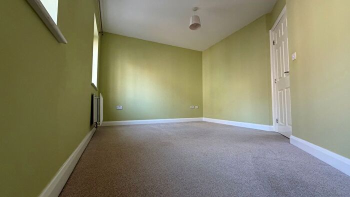 2 Bedroom Property To Rent In Eastcliff, Bristol, BS20