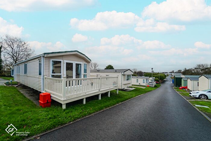 2 Bedroom Park Home For Sale In Lancaster Road, Snatchems, Morecambe, LA3