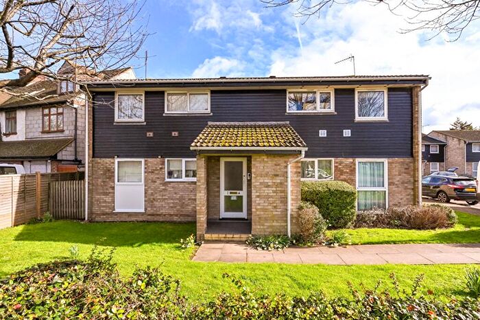 2 Bedroom Flat To Rent In Hove Gardens, Sutton, SM1