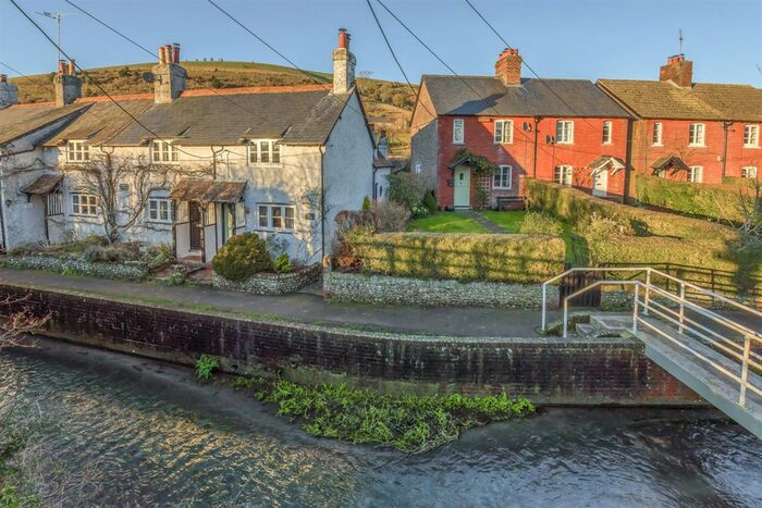 2 Bedroom End Of Terrace House For Sale In Eames Cottages, Frogmore, East Meon GU32