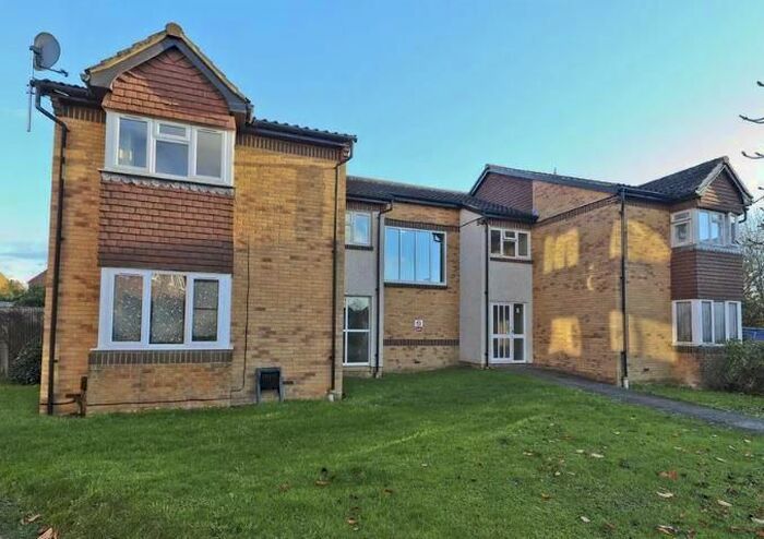 Studio To Rent In Rabournmead Drive, Northolt, UB5