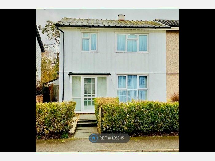 3 Bedroom Semi-Detached House To Rent In Hutton Lane, Harrow HA3