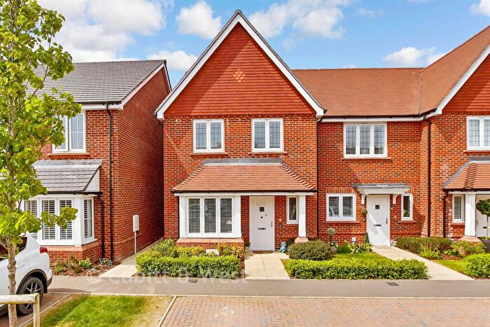 3 Bedroom End Of Terrace House For Sale In Rush Gardens, Southwater, Horsham, West Sussex, RH13