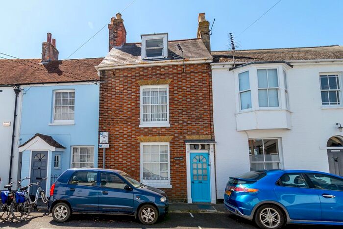 4 Bedroom Terraced House To Rent In South Street, Yarmouth, PO41