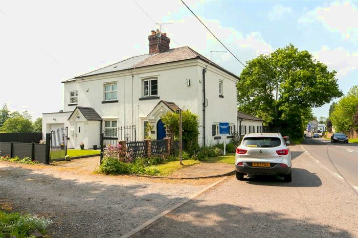 3 Bedroom Semi-Detached House For Sale In Parkgate Road, Mollington, Chester, Cheshire, CH1
