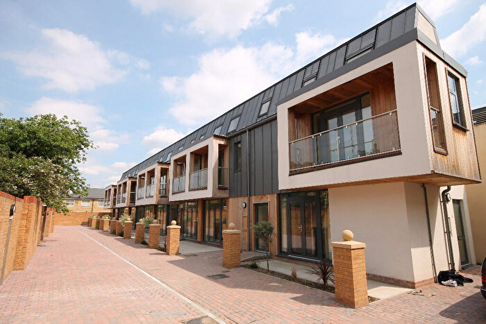 4 Bedroom Terraced House To Rent In Bedroom House, Clifden Road, E5