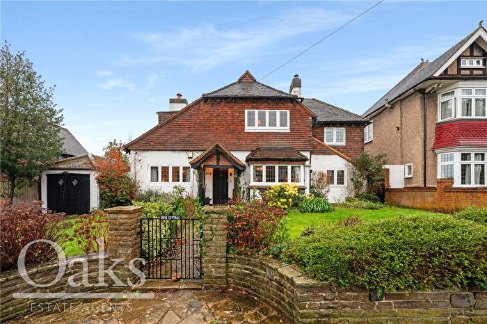 5 Bedroom Detached House For Sale In Cheyne Walk, Addiscombe, CR0