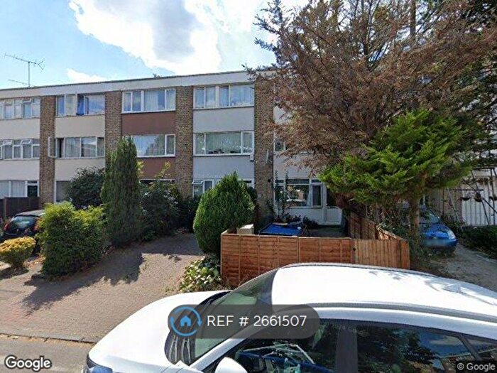 Studio To Rent In Brroadwater Gardens, Harefield, UB9