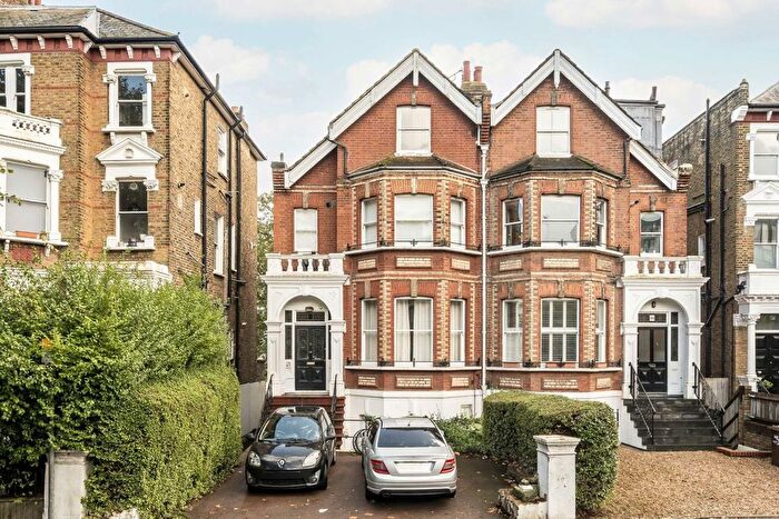 2 Bedroom Flat To Rent In Worple Road, London, SW20
