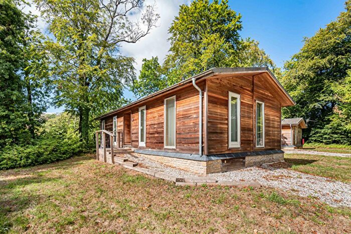 2 Bedroom Lodge For Sale In Indio Lakes, Newton Road, Bovey Tracey, TQ13