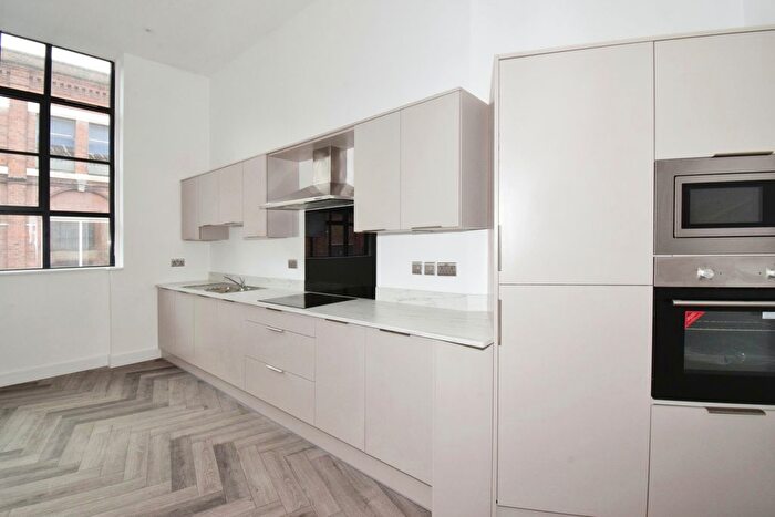 1 Bedroom Flat For Sale In Canal Street, Wigston, Leicestershire, LE18