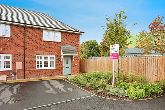 3 Bedroom End Of Terrace House For Sale In Slingsby Gardens, Newton, Nottingham, NG13